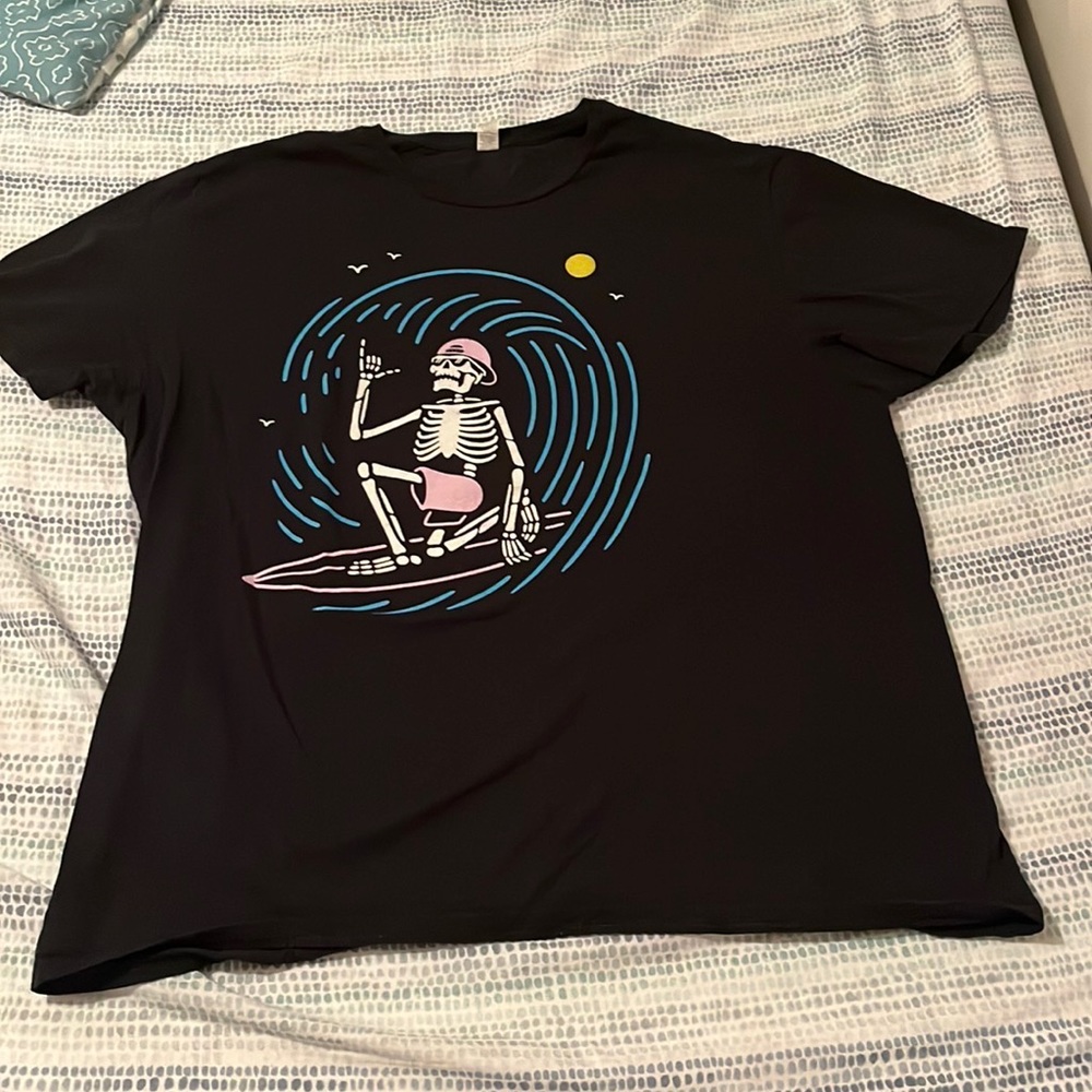 Mens graphic tee